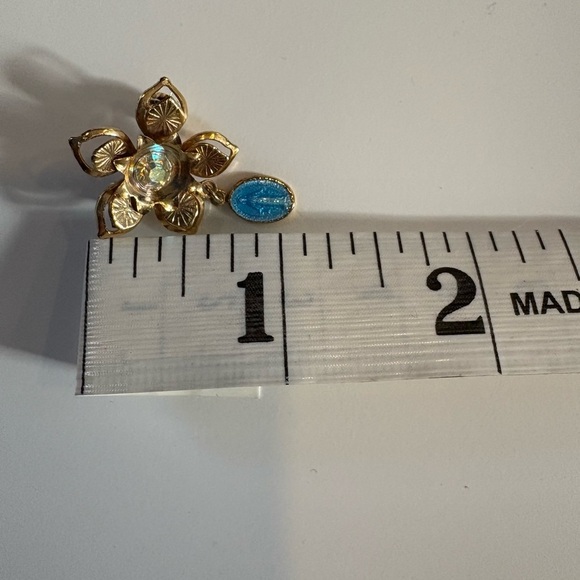 Set of Floral Brooches- Religious (Catholic) - Picture 8 of 8